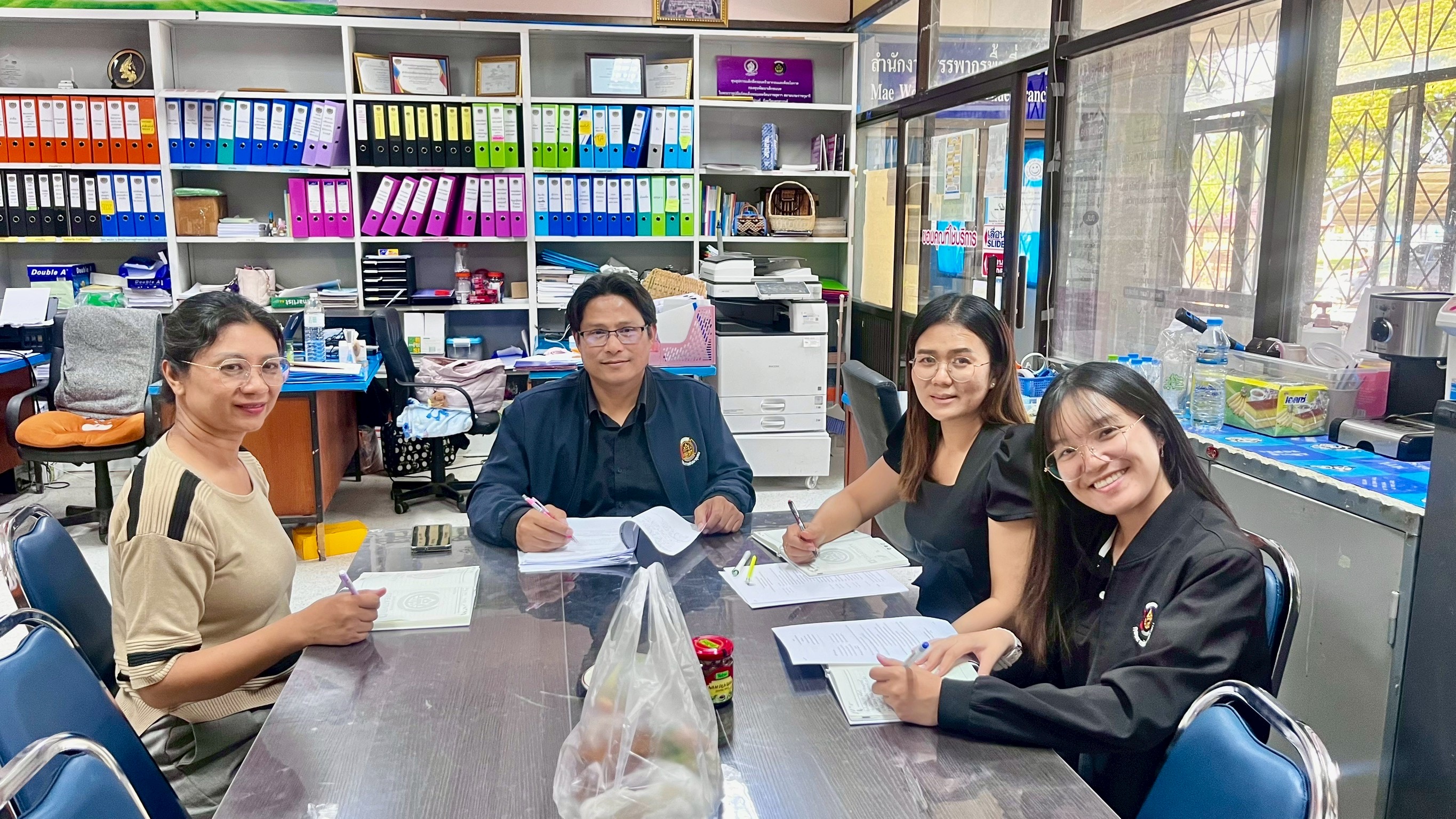  🌲📢สำนักงานพัฒนาชุมชนอำเภอแม่วงก์ประชุมเจ้าหน้าที่พัฒนาชุมชนประจำเดือน มีนาคม 2569 🗺