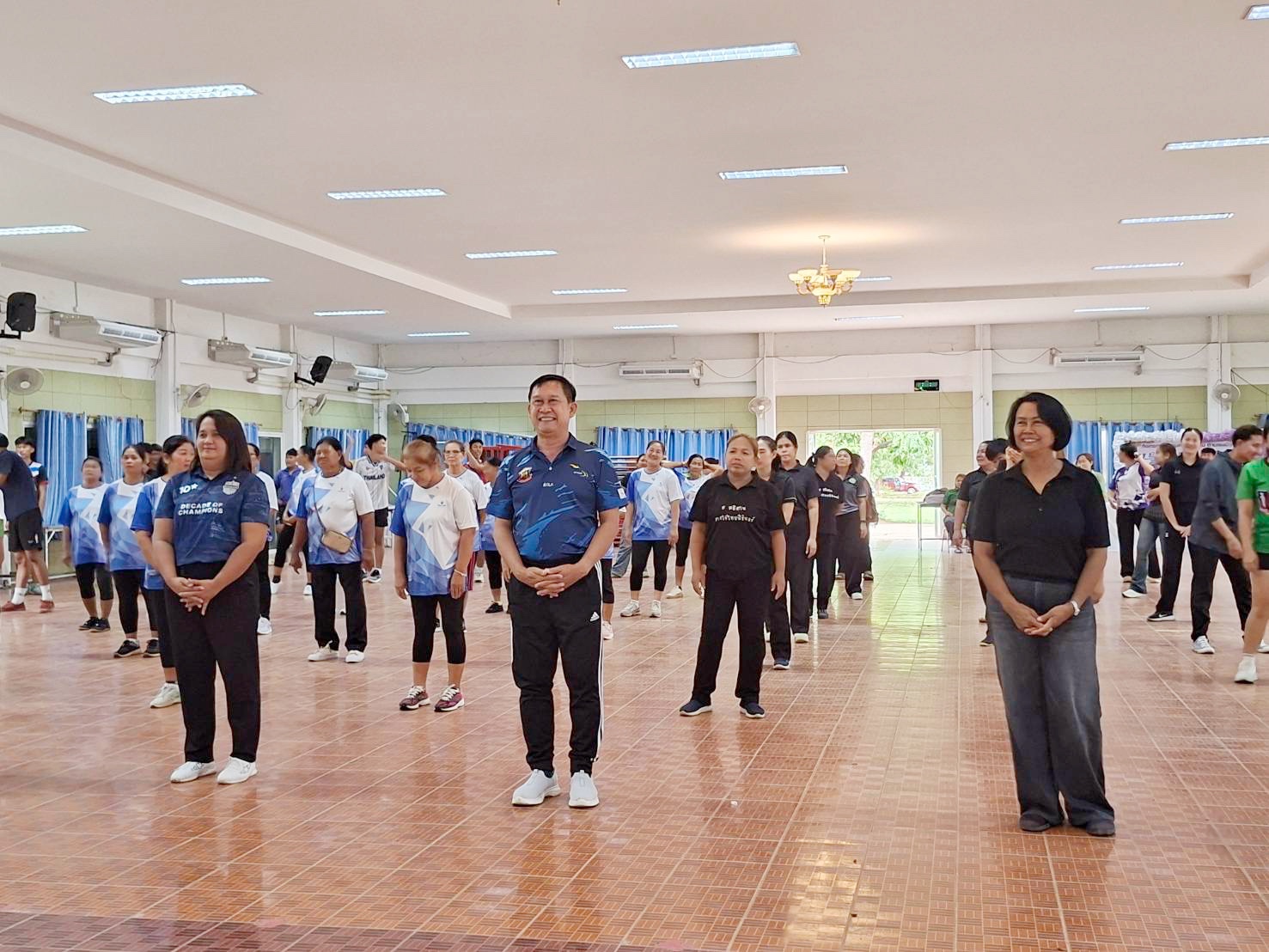📢 พช.แม่วงก์ ร่วมกิจกรรมออกกำลังกาย kick off move together อำเภอแม่วงก์