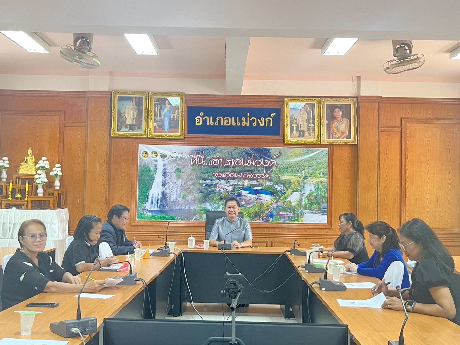 📢 พช.แม่วงก์ ดำเนินการจัดการประชุมคณะอนุกรรมการการกลั่นกรอง และติดตามการดำเนินงานกองทุนพัฒนาบทบาทสตรีอำเภอแม่วงก์ (อกส.อ) ครั้งที่ 5/2569